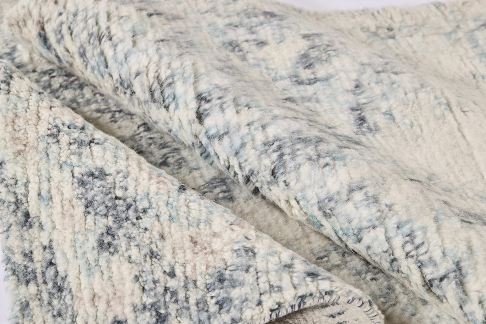 WATERCOLOR CHEVRON WHITE BLUE