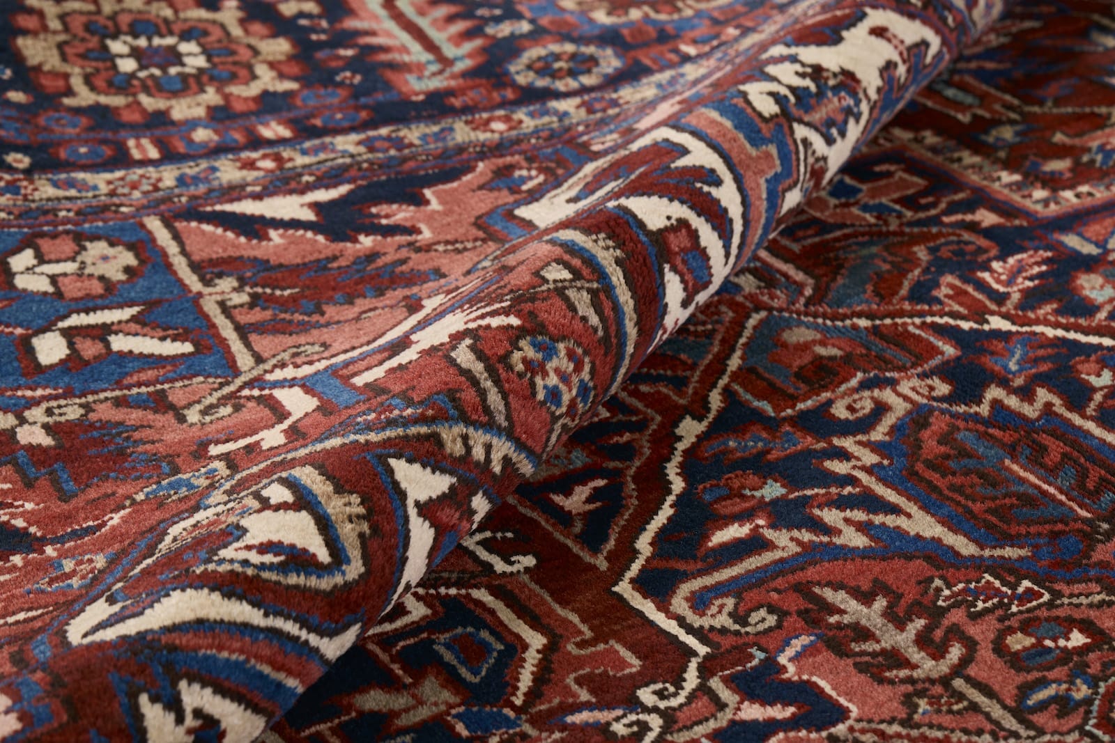 ANTIQUE PERSIAN GOREVAN HERIZ 11' 6" X 15' 0"