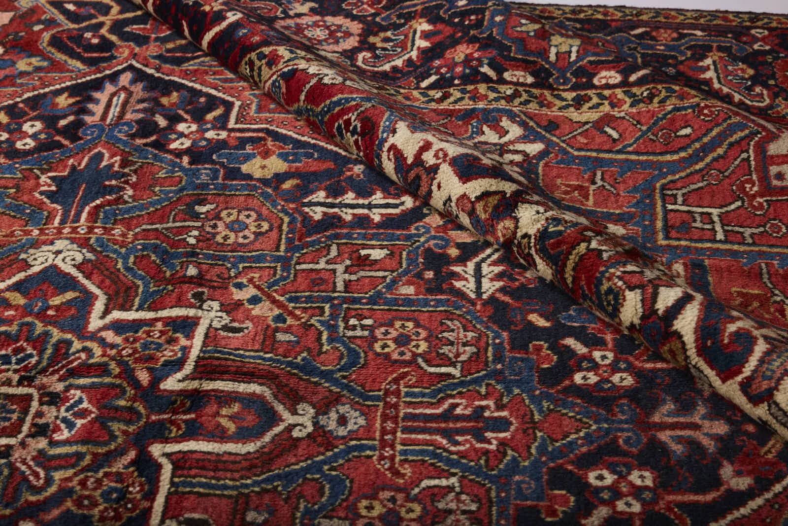 ANTIQUE PERSIAN HERIZ 9' 11 X 13' 7"