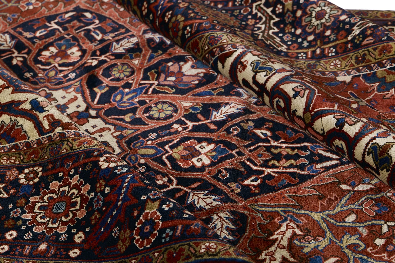 ANTIQUE PERSIAN HERIZ