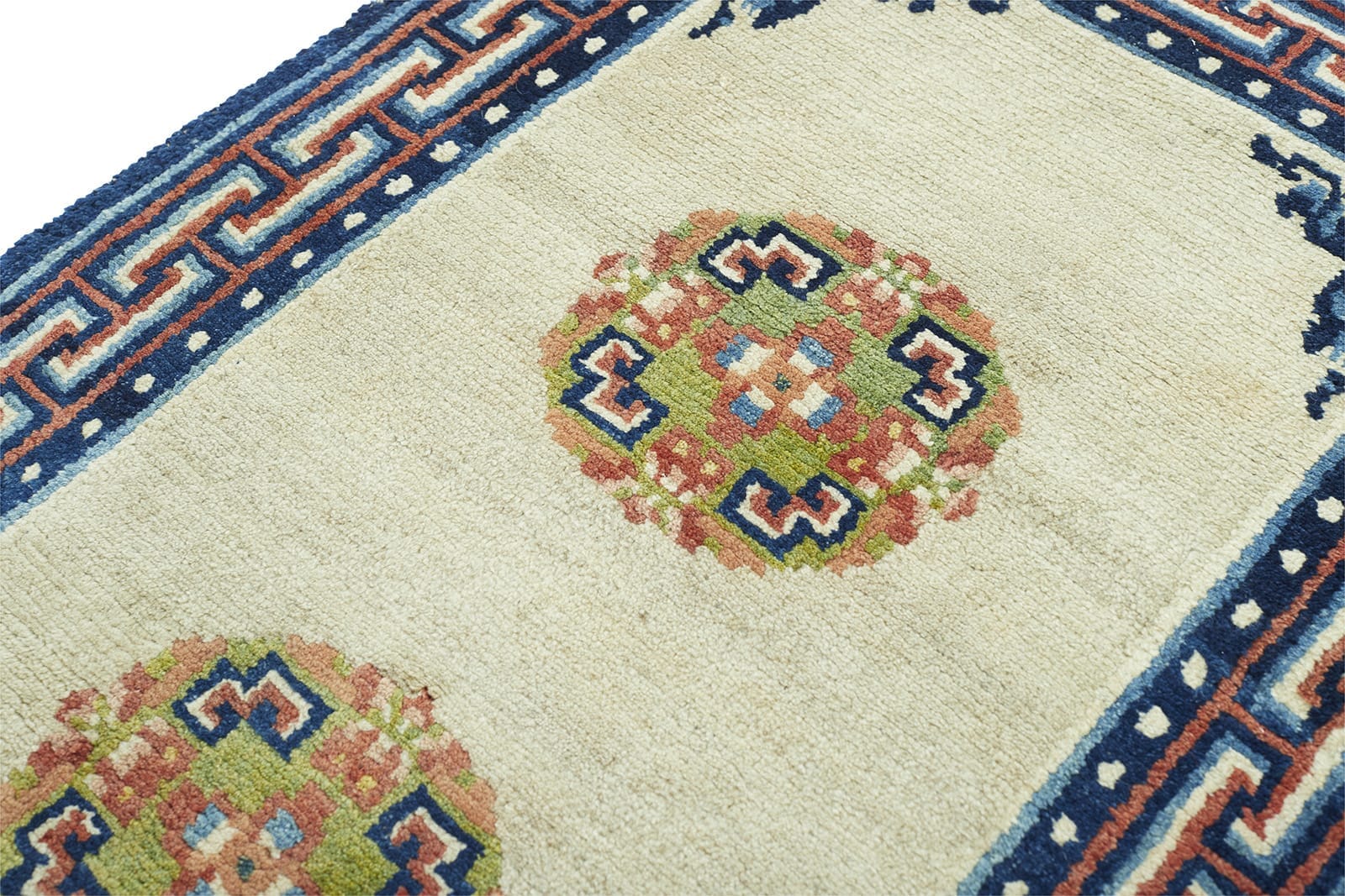 ANTIQUE TIBETAN 2' 4" x 4' 8" Rug Detail 1