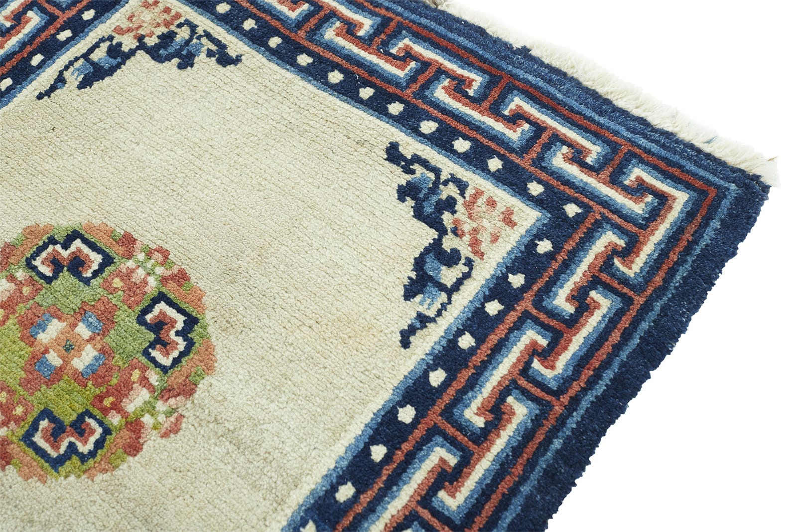 ANTIQUE TIBETAN 2' 4" x 4' 8" Rug Detail 4
