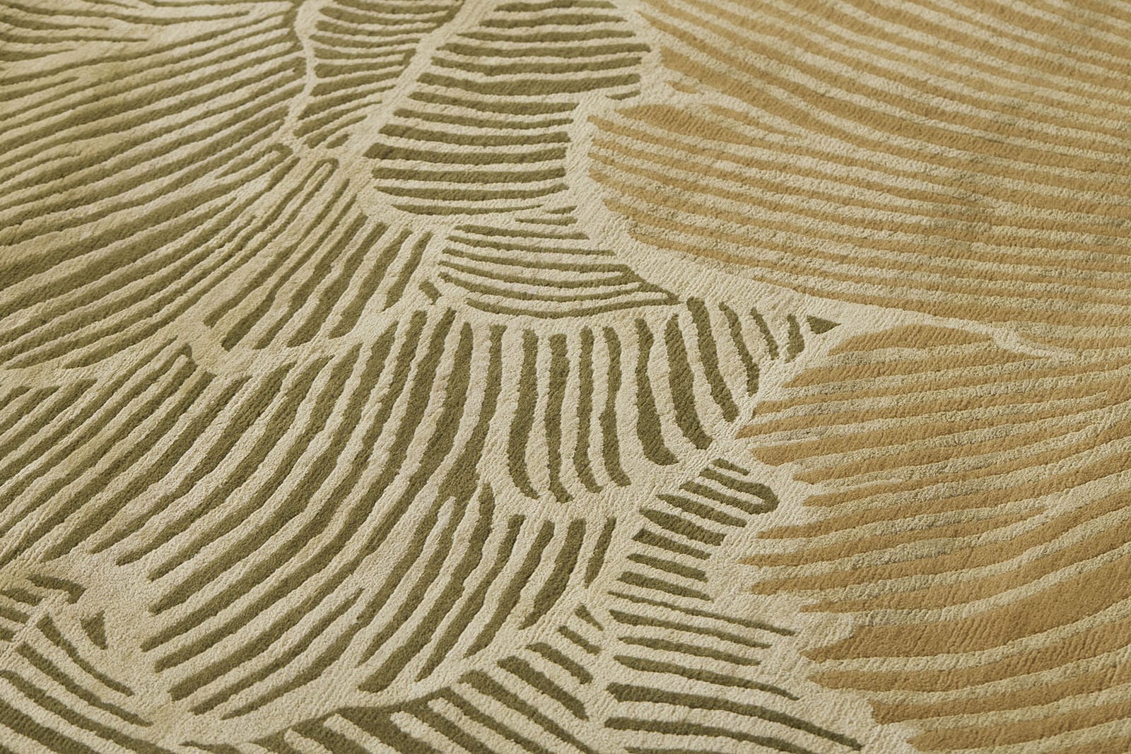 GRAND BOTANICA GOLDEN SAGE Detail 1
