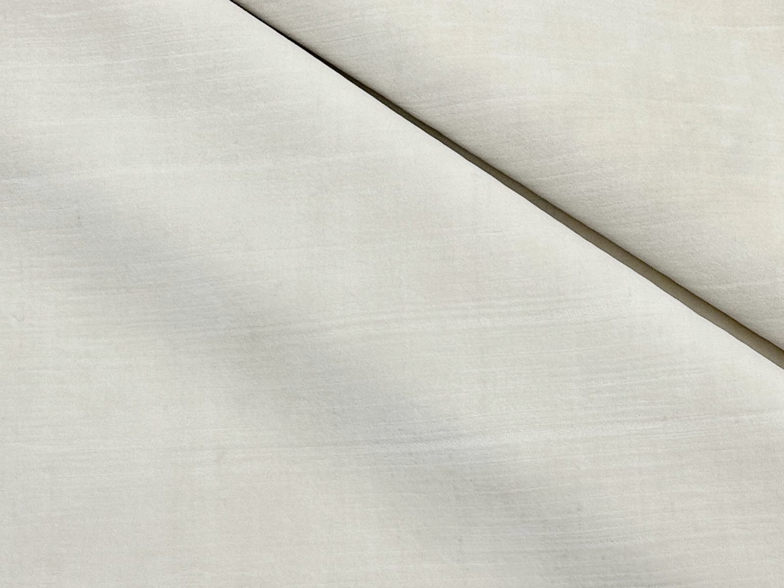 MERINO WOOL LUXE SOLID 6MM NATURAL WHITE