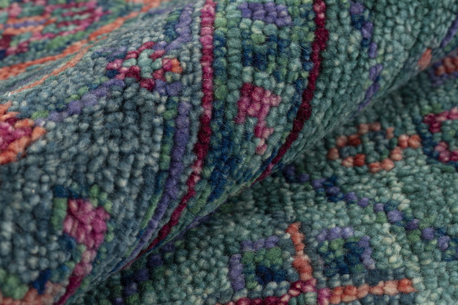 detail image of Persian Lattice Spruce hand knotted area rug design by Tufenkian