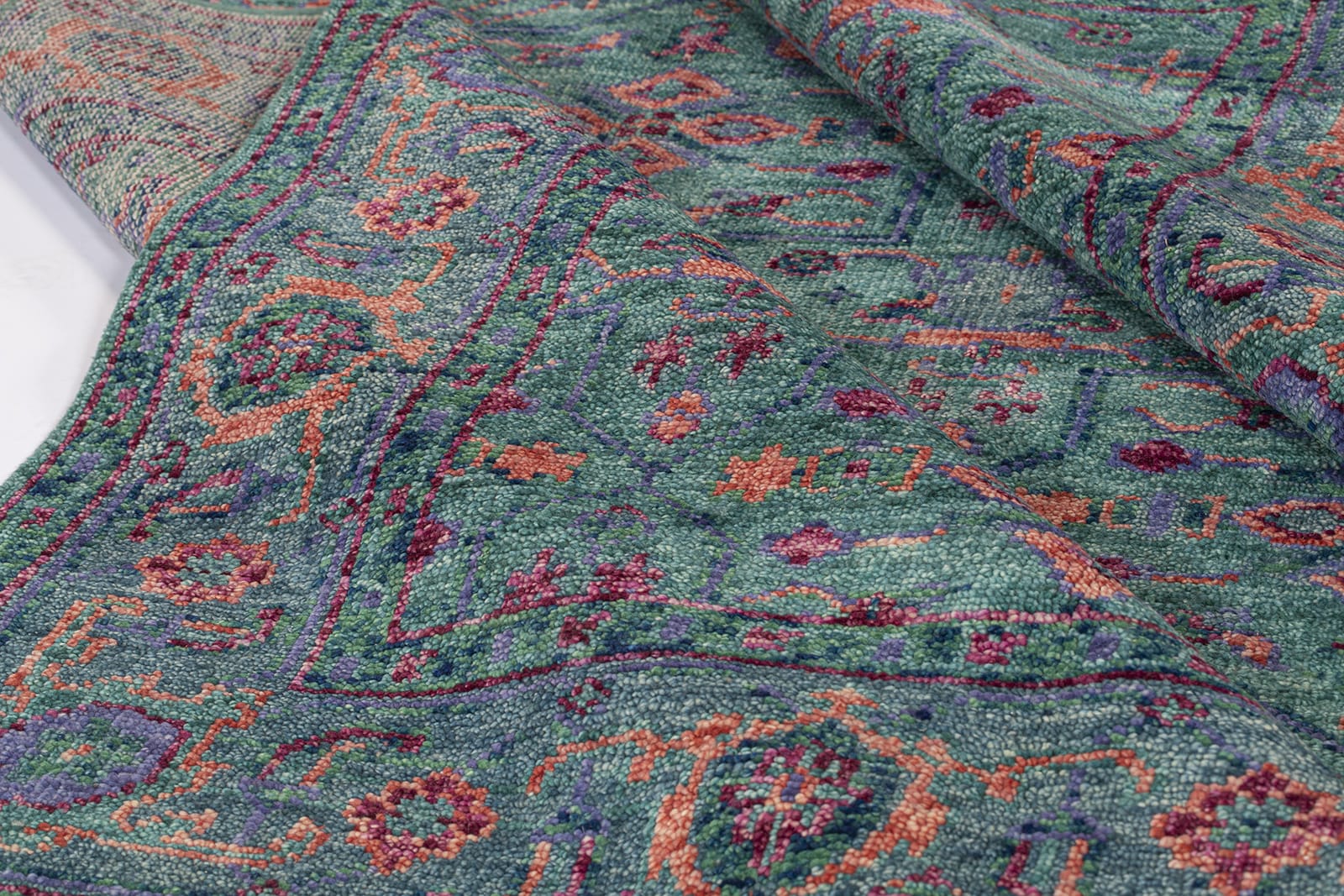 detail image of Persian Lattice Spruce hand knotted area rug design by Tufenkian