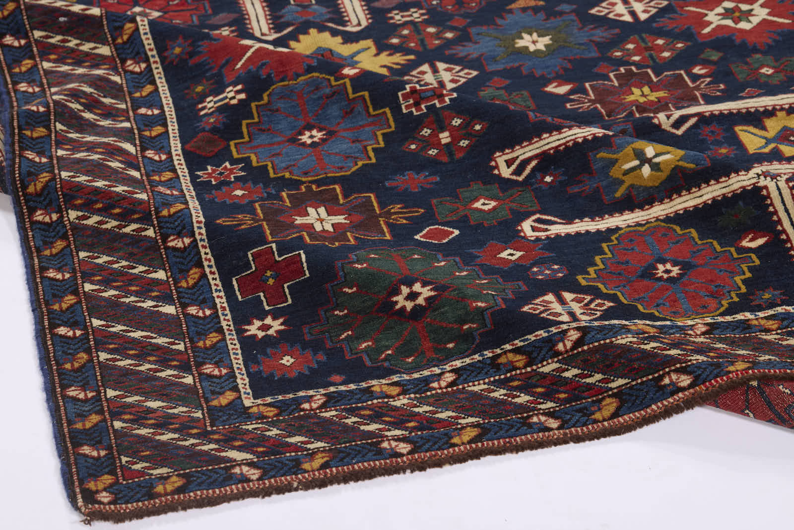 KUBA ANTIQUE 4' 9" X 6' 2"