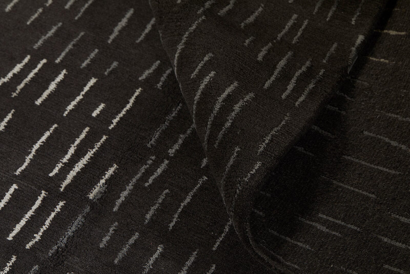 PRATI II CHARCOAL