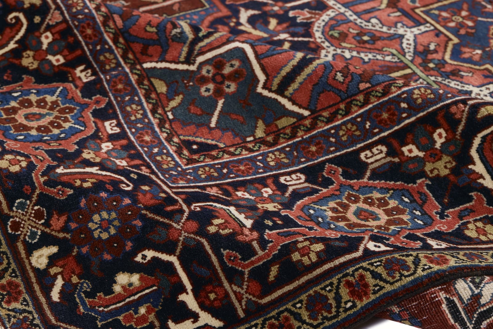 ANTIQUE PERSIAN HERIZ  7' 11" X 11' 11"