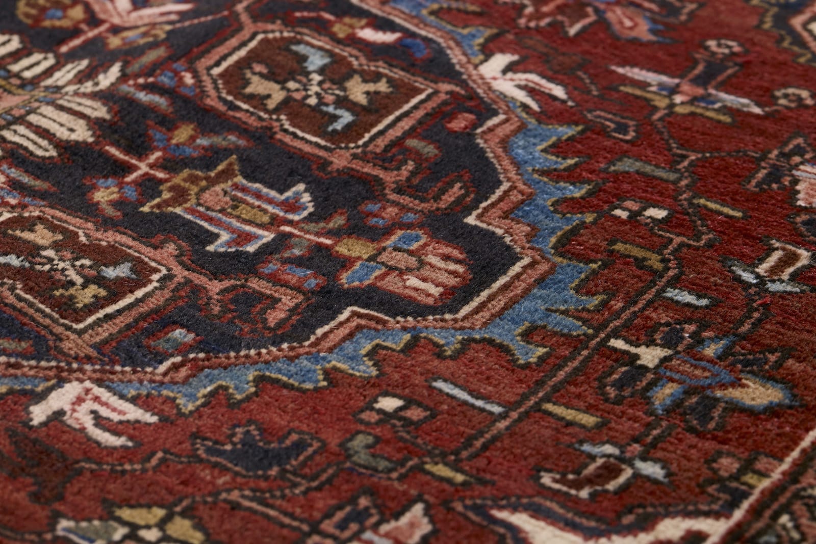 SEMI-ANTIQUE PERSIAN HERIZ  4' 11" X 6' 6"