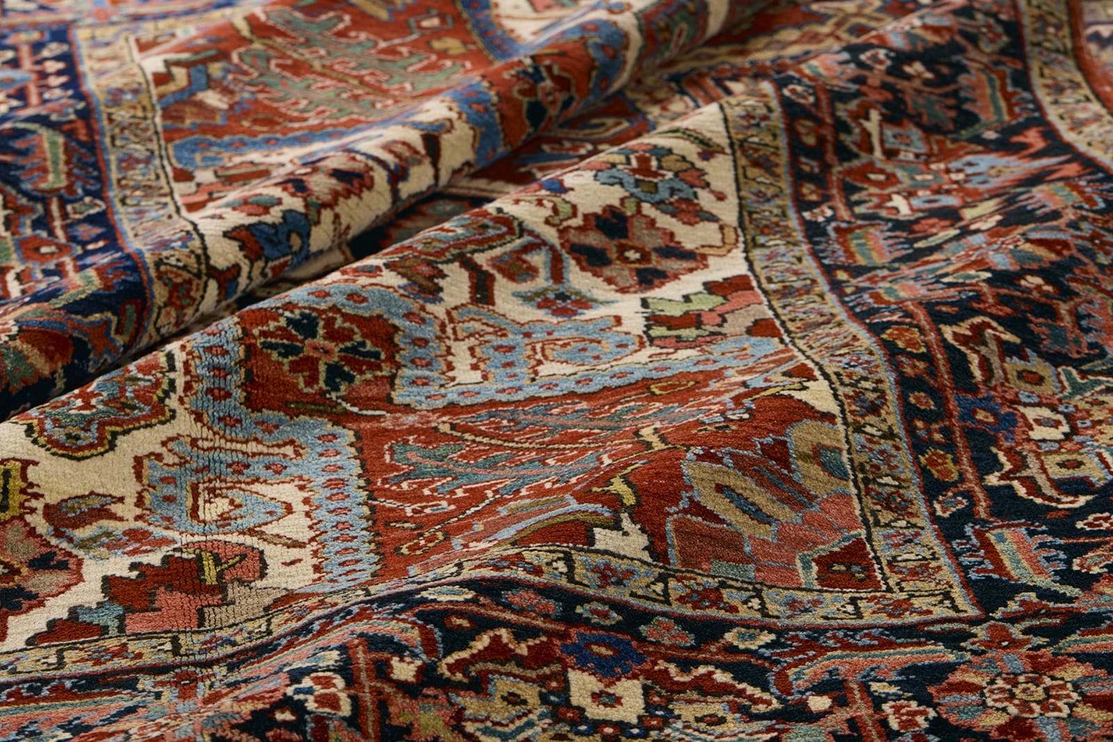 ANTIQUE PERSIAN HERIZ  7' 11" X 11' 7"