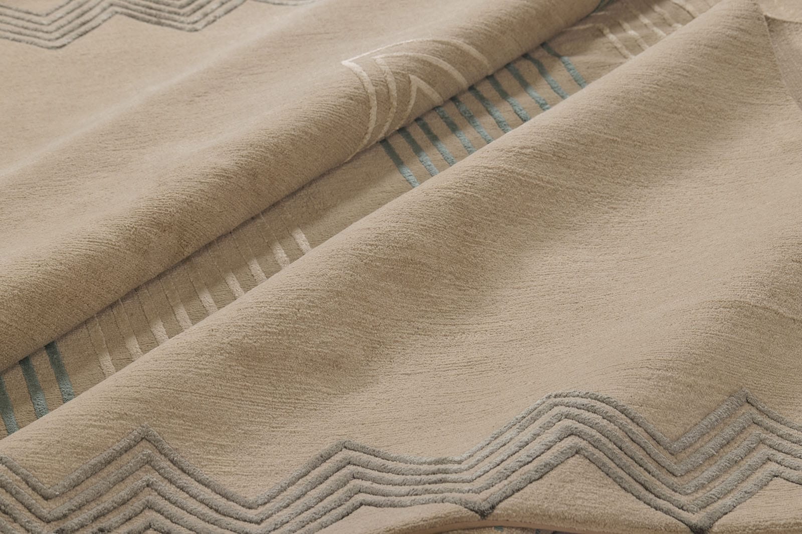 DORIS WHITE TEAL Detail 2