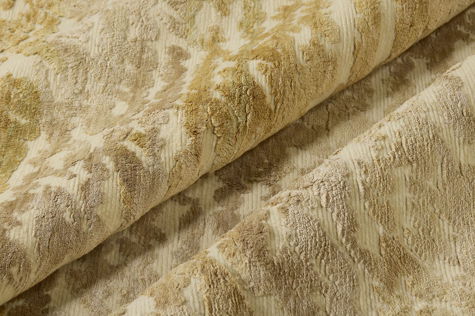 FREEHAND GILDED IVORY Detail 2
