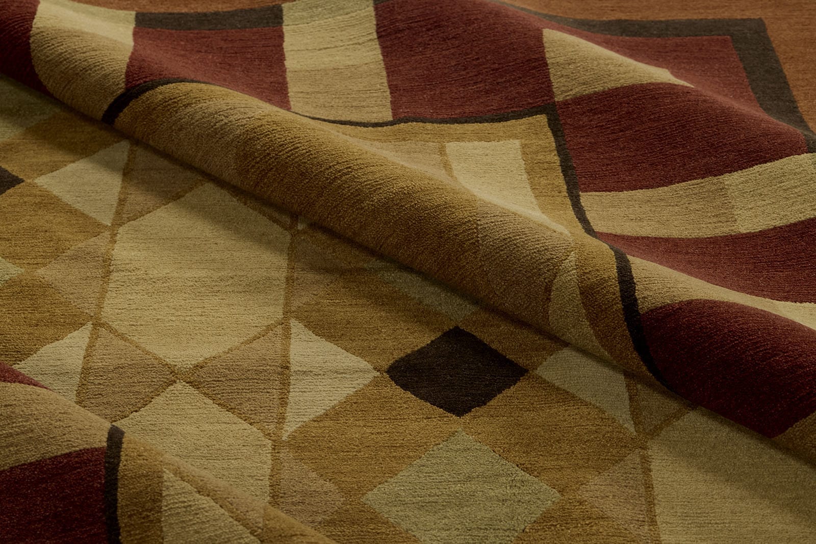 Metropole Butterscotch Detail 2