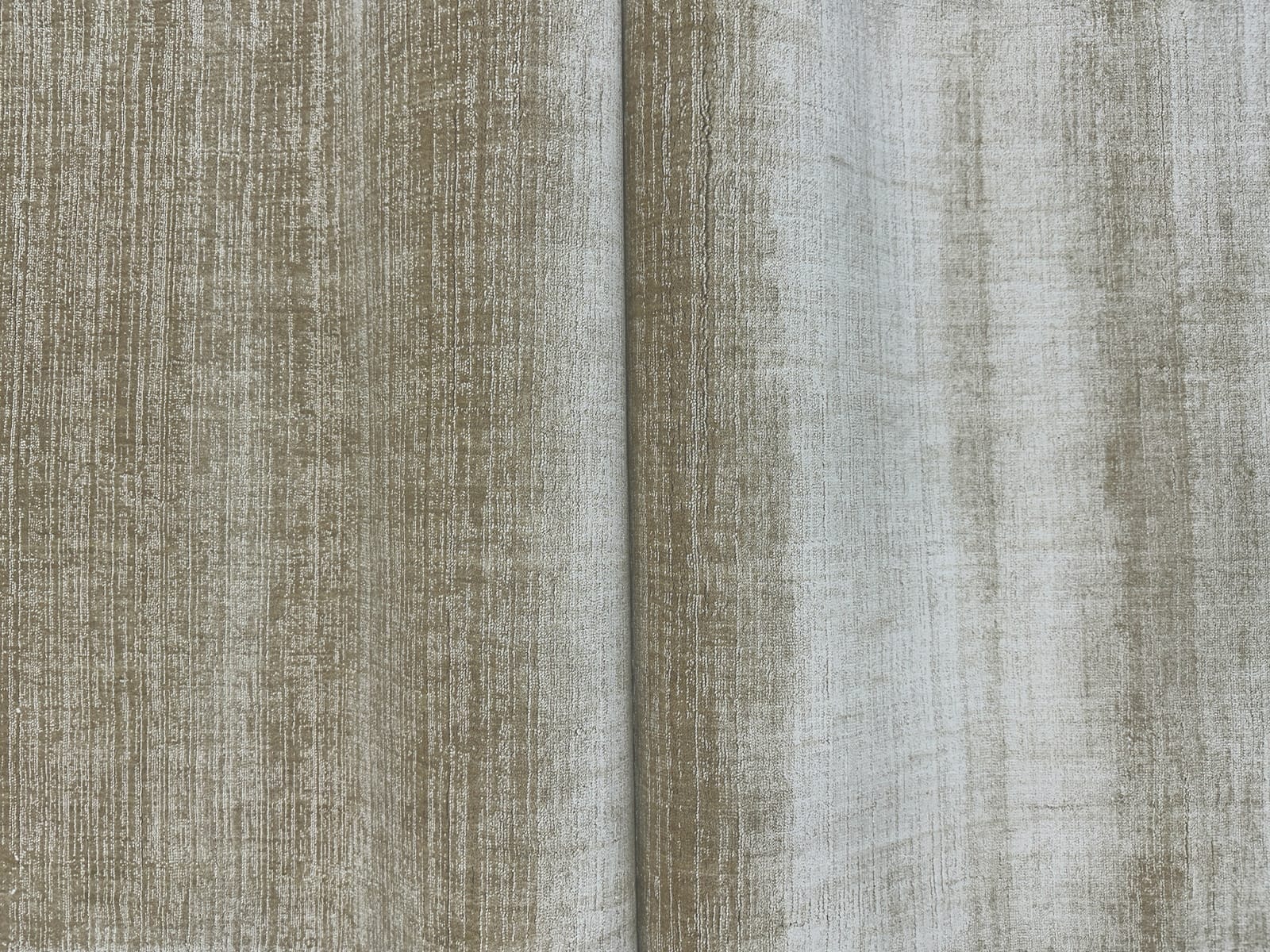 NATURAL SILK LUXE SOLID 6MM PILE SAND