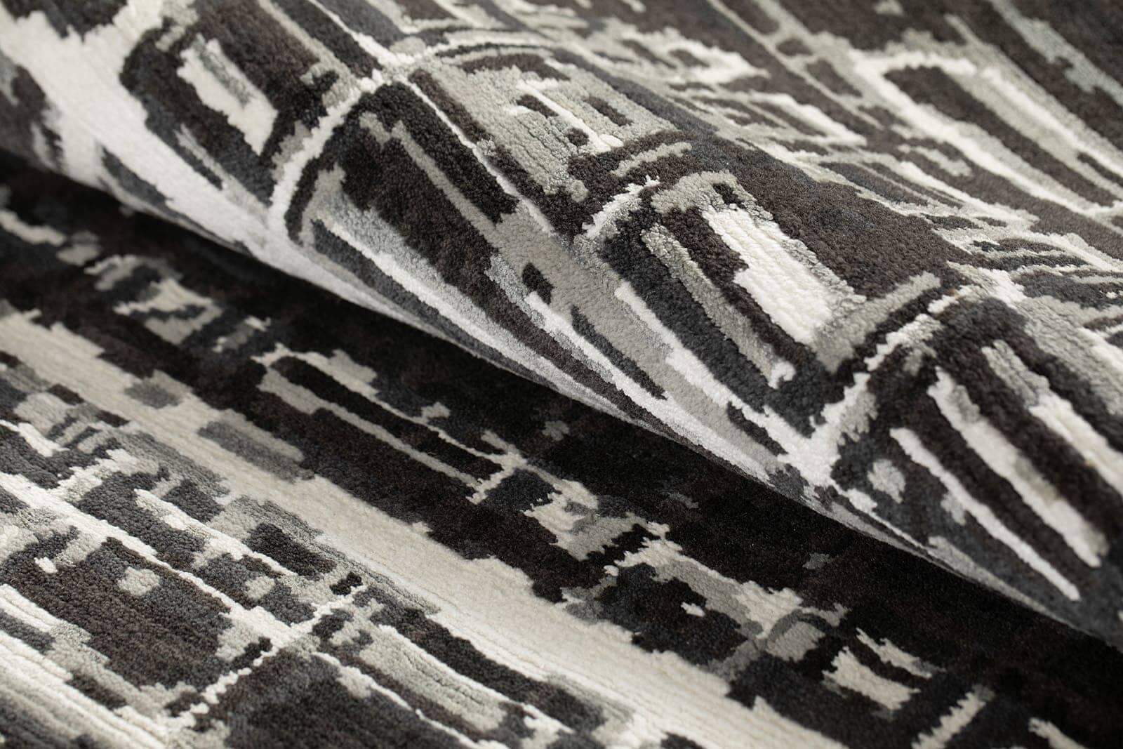 MATRIX III CHARCOAL