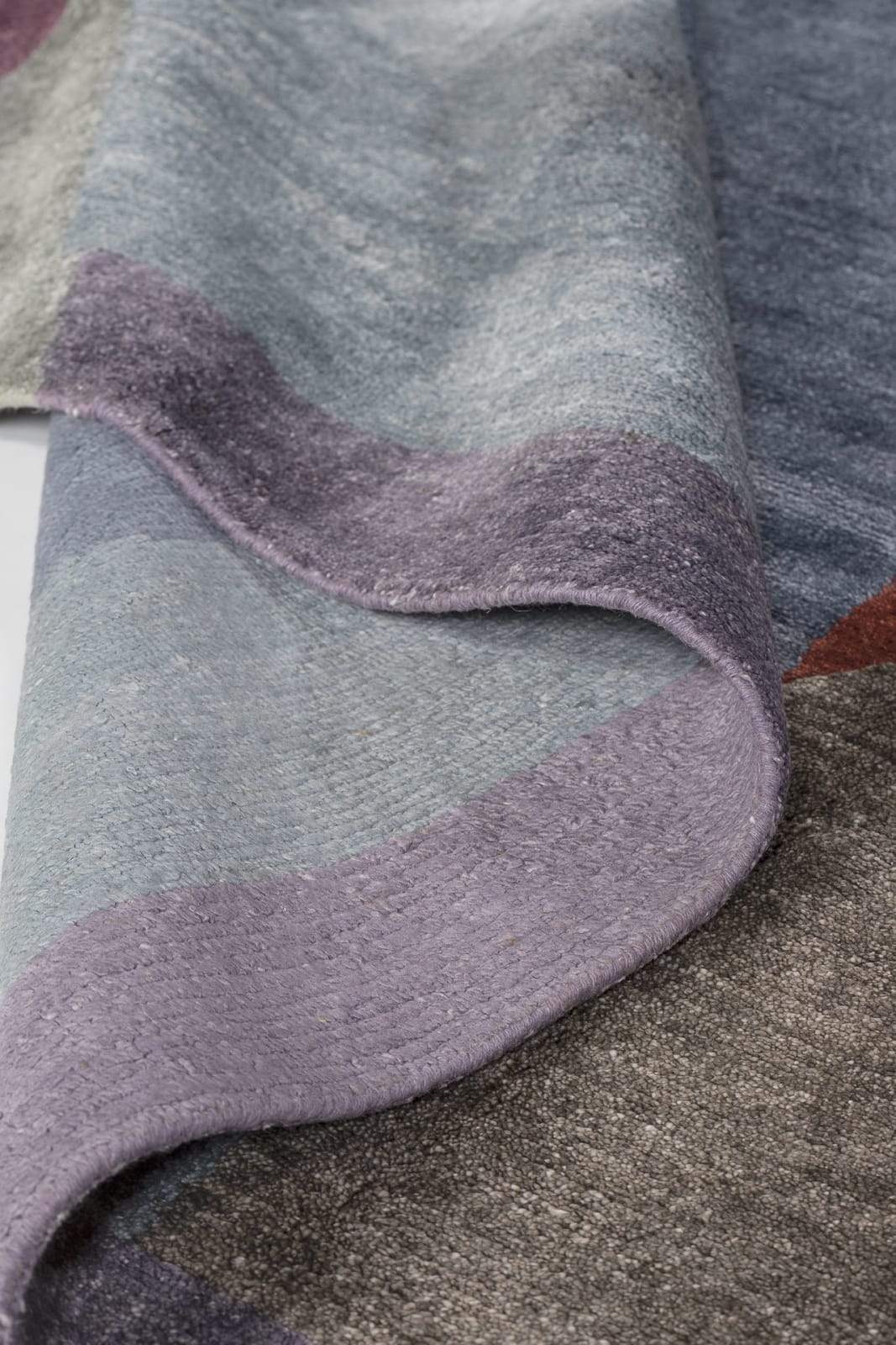 MARTINE PLUM Product Tufenkian Artisan Carpets 