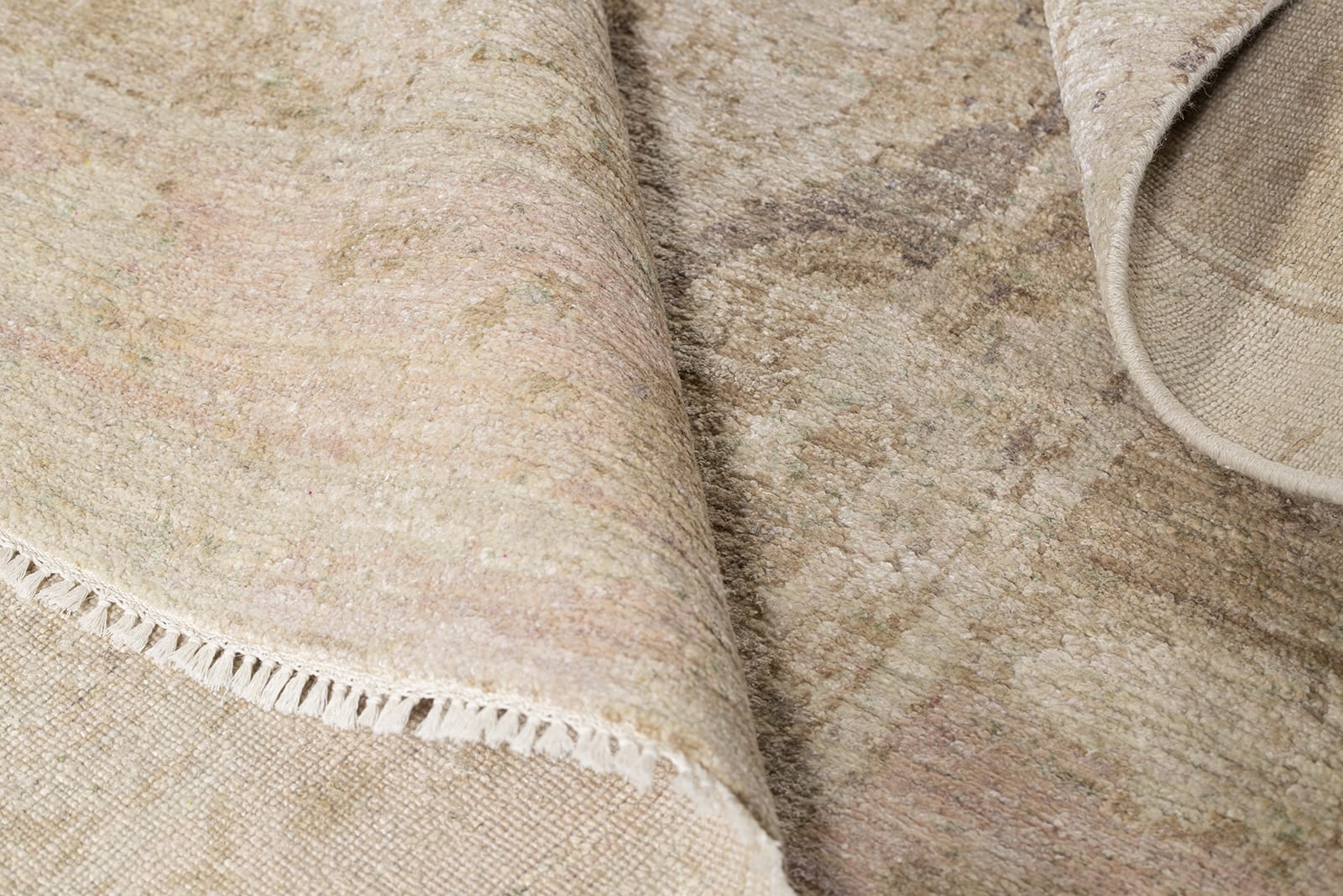 detail image of Talavera Blush hand knotted area rug design by Tufenkian